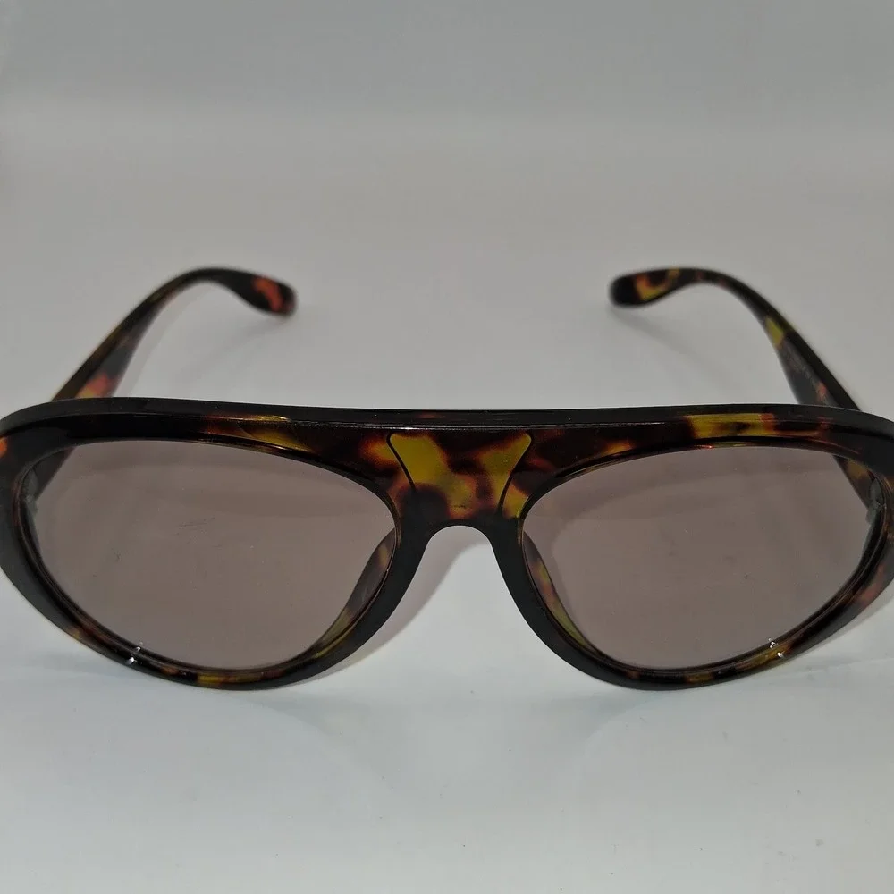 H&M Sunglasses Women's Tortoiseshell Oversized Pilot Style UV Protection